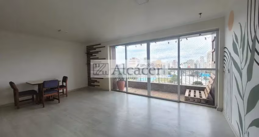 Apto com excelente area util (152m2) de frente ao cep (colégio estadual do paraná)