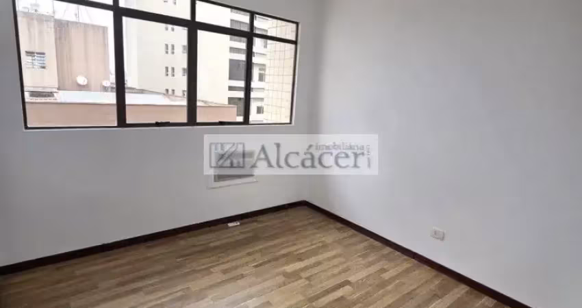 Excelente sala comercial em bairro nobre, próximo ao parque barigui e fácil acesso a vários pontos da cidade.