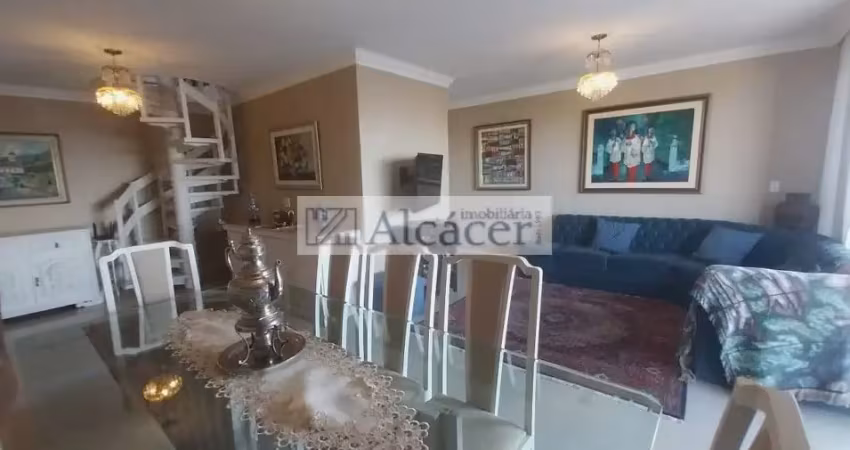 Cobertura triplex - em excelente localização e espetacular incidência de sol.