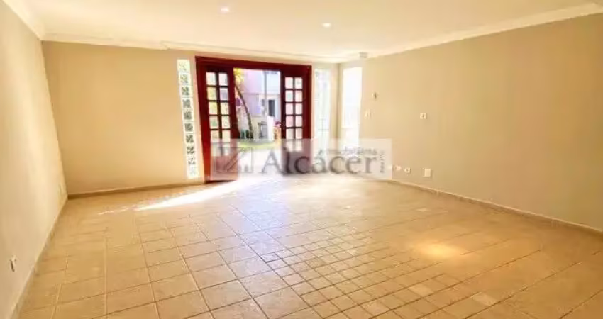 Casa em condomínio, ampla, segura e ensolarada no butiatuvinha