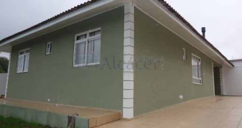 Casa Residencial com 3 quartos  para alugar, 141.00 m2 por R$3900.00  - Santo Inacio - Curitiba/PR
