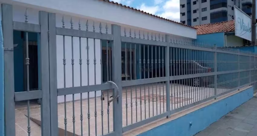 Ampla casa à venda em Caraguatatuba-SP, Jardim Primavera: 3 quartos, 2 banheiros, 3 vagas de garagem, 203m². Venha conferir!