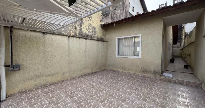 Casa à venda em Guarulhos-SP, Parque Continental II: 2 quartos, 1 suíte, 2 banheiros, 2 vagas, 110m². Imperdível oportunidade!