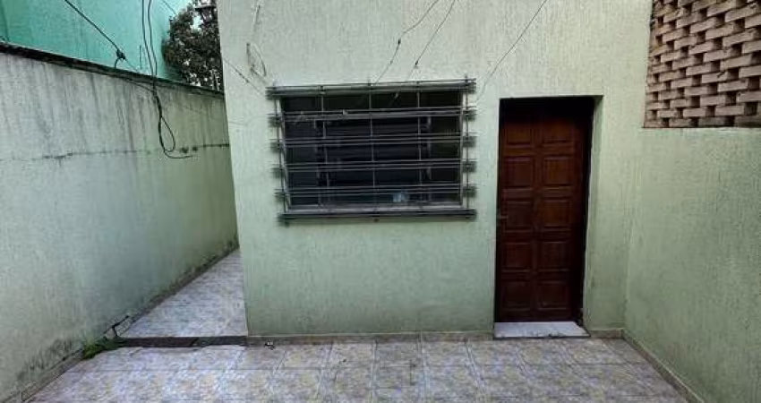 Casa com 3 quartos para alugar no Jardim Virgínia Bianca, São Paulo 