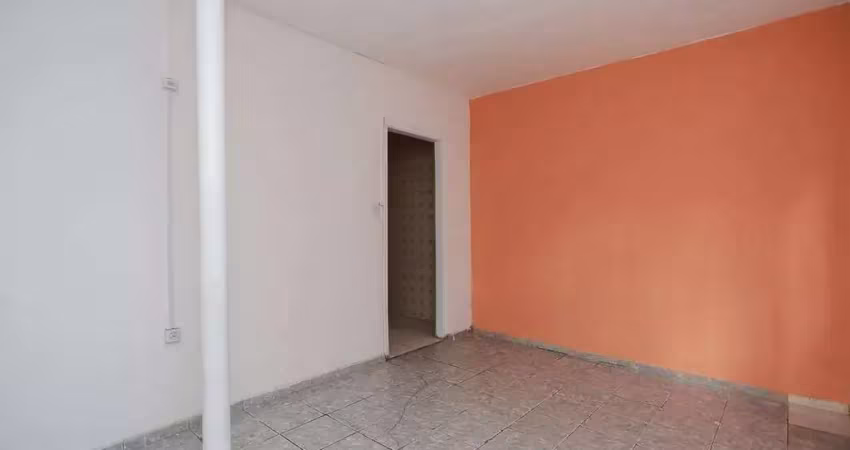 Casa com 2 quartos para alugar na Vila Santa Maria, São Paulo 