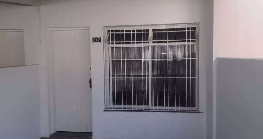 Casa com 2 quartos para alugar na Vila Leonor, São Paulo 