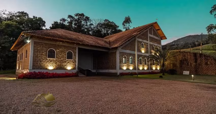 Imóvel para investimento! Castelo de Pedra á venda em Santa Catarina/SP