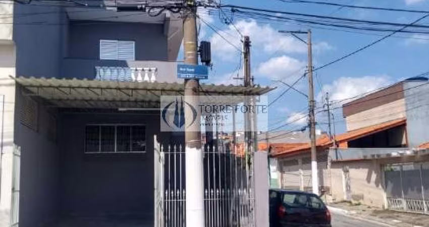 Sobrado 2 dormitórios 2 vagas na Vila Alpina