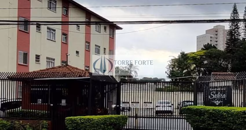 Apartamento com 2 dormitorios 1 vaga na Vila Carmosina.