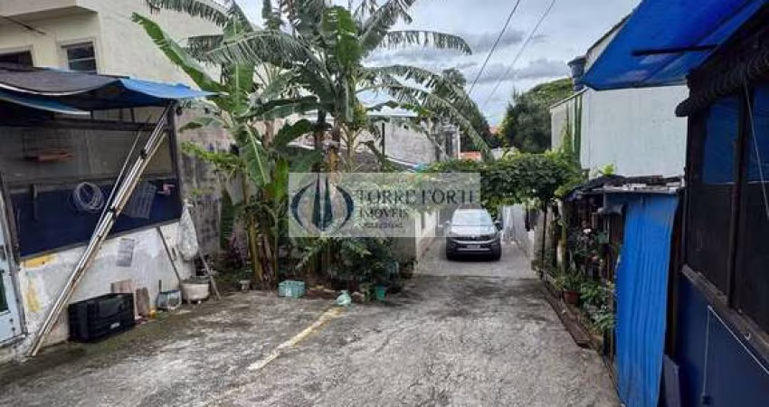 Terreno com casa para demolição na Vila Guilhermina