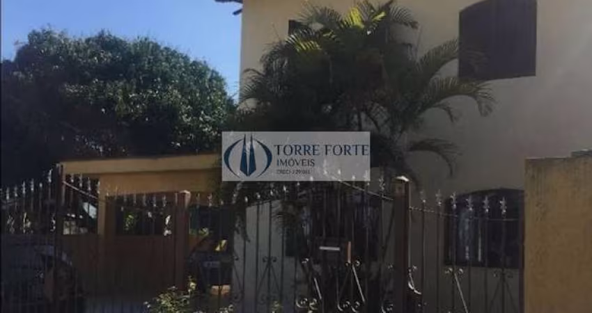 Casa com 3 dormitorios 1 suite 12 vagas de garagem na Vila Ema.