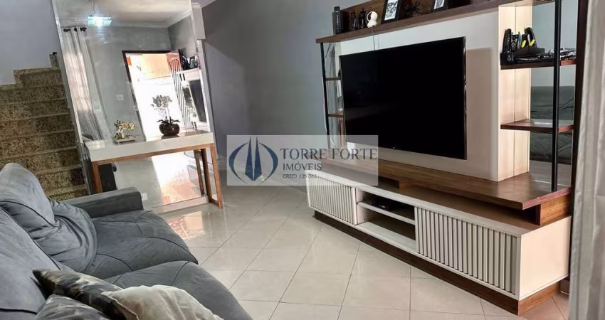 Sobrado 2 dormitórios, 80 m2, 2 vagas, churrasqueira, no Jardim Fernandes