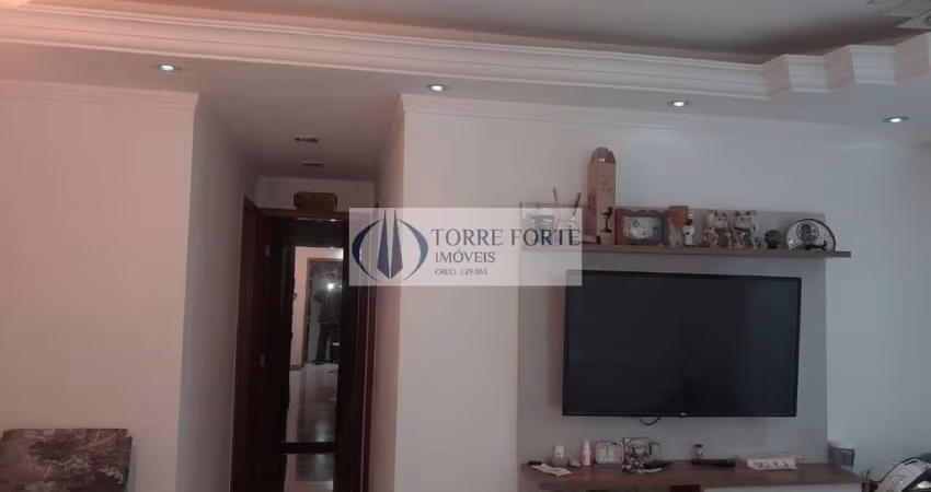  Apartamento com 2 dormitórios com Varanda  na Colônia ZL