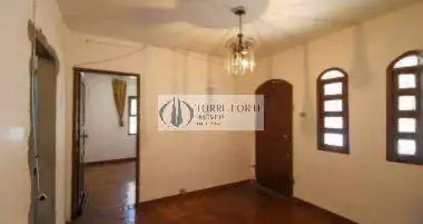 Casa 2 dormitórios, 2 banheiros e 3 vagas na Vila Primavera