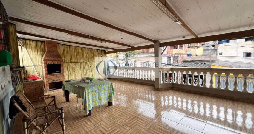 Casa Térrea em Santo André com 3 dormitórios e 3 vagas de garagem