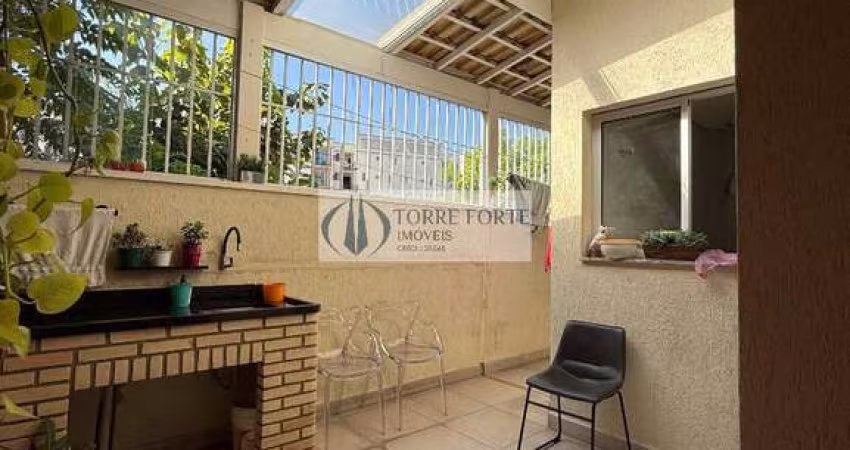 Lindo sobrado com 3 dormitórios e 4 vagas em Jardim Monte Kemel