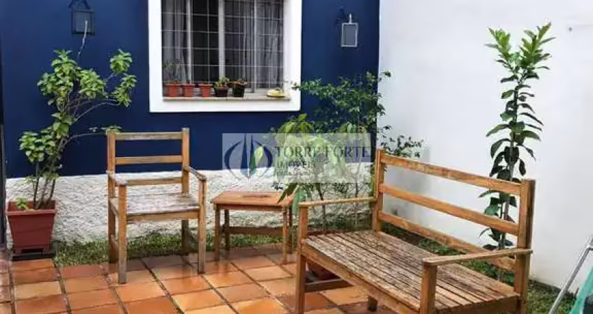 Linda casa com 3 dormitórios, edícula e 2 vagas em jardim regis