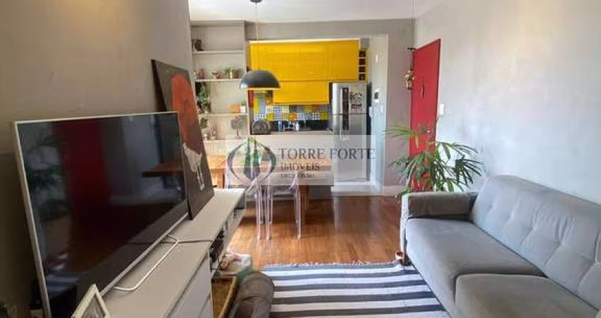 Apartamento Reformado 2 dorms., 1 vaga, Armários Planejados no Sacomã