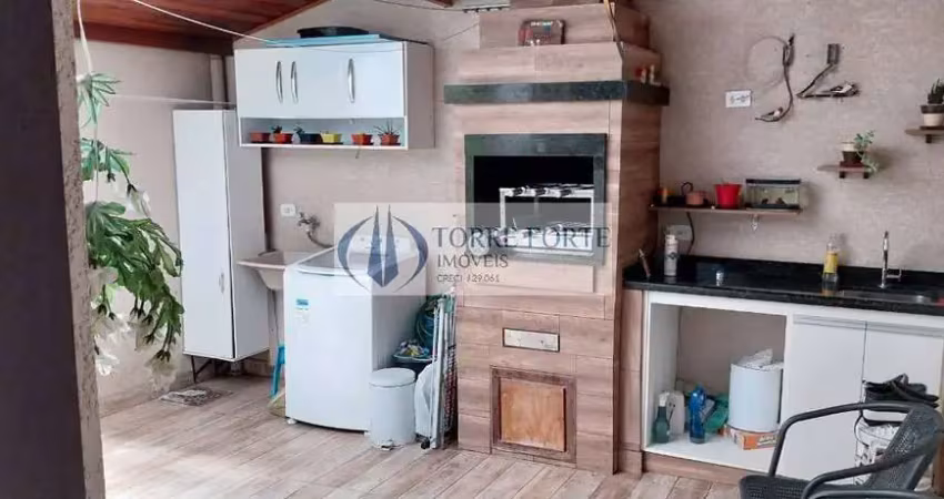 Lindo sobrado com 3 quaurtos 1 suite 2 vagas , varanda em Itaquera .