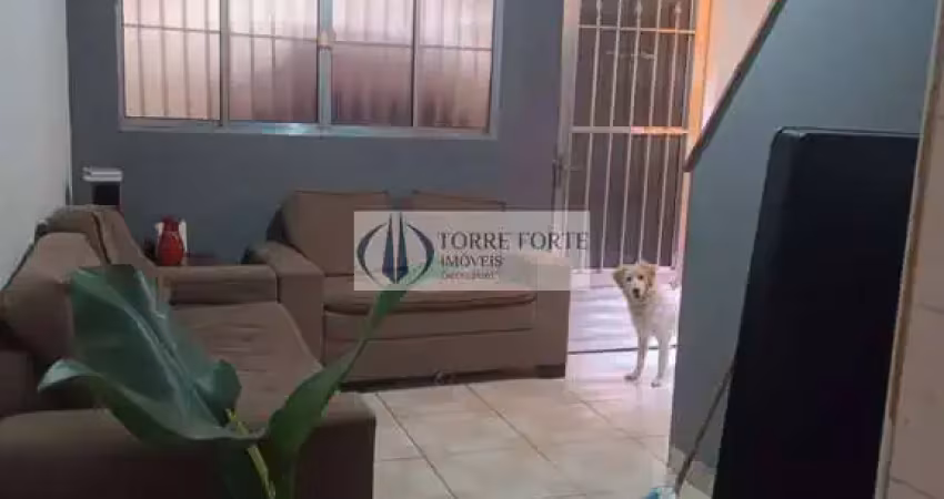 Sobrado amplo com 4 dormitórios, sendo 1 suíte e 1 vaga no jardim lajeado