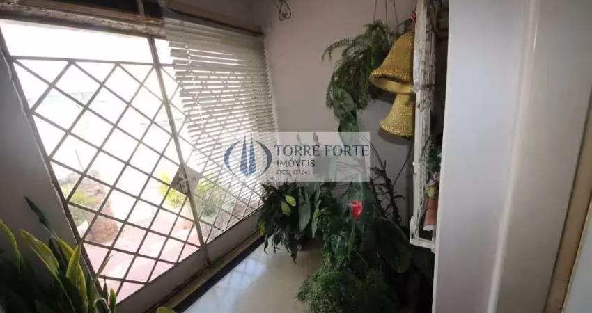 Linda casa assobradada com 5 dormitórios 2 banheiros e6 vagas  no ipiranga