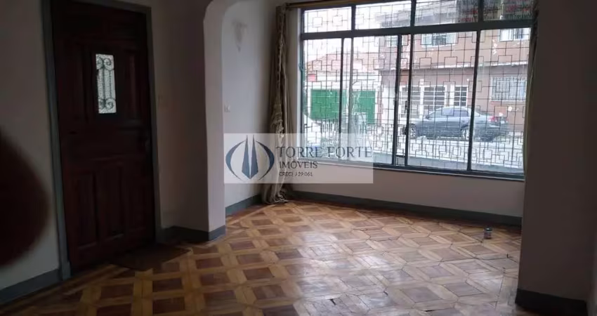 Sobrado com 3 dormitorios 2 vagas cobertas, varanda na mooca.