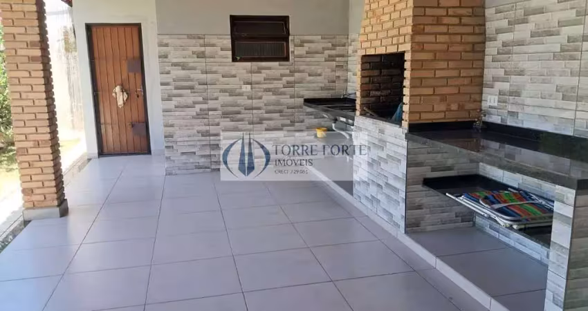 Casa com 4 dormitorios ,edicula e 7 vagas em caraguatatuba.