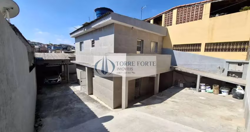 Sobrado espaçoso com 4 dormitórios, 5 vagas e edícula em guaianases