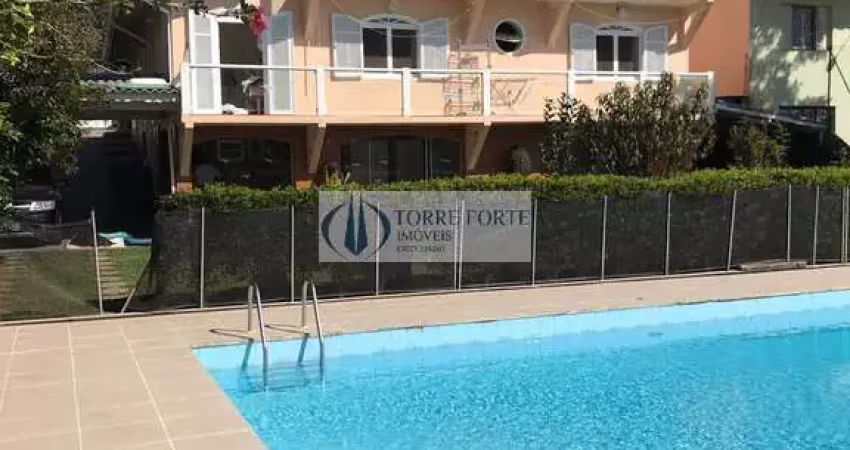 Maravilhoso sobrado 4 dormitórios, 2 suítes , 2 vagas com piscina
