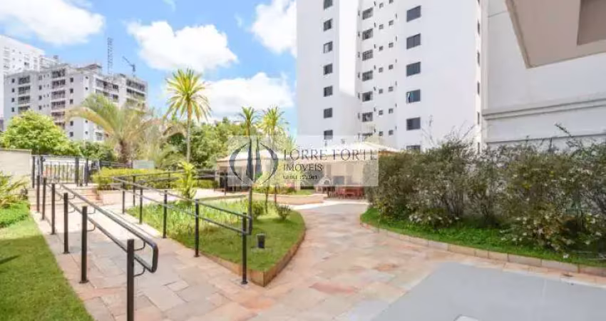 Linda cobertura duplex nova, com linda vista do bairro em uma rua tranquila