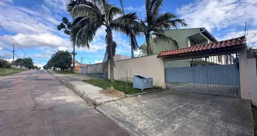 Sobrado com 3 quartos em condomínio no pinheirinho - cód. 06.093
