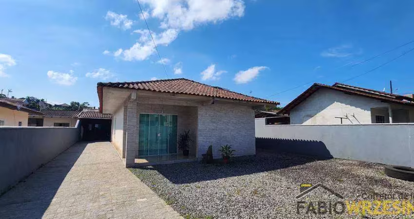 Casa 3 dormitórios paranaguamirim