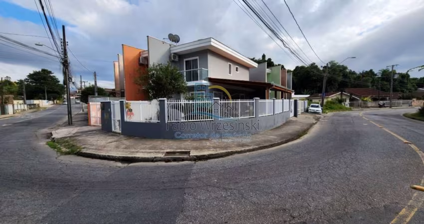 Geminado Sobrado de Esquina no Bairro Floresta