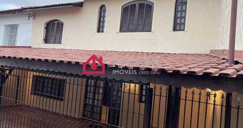 Sobrado a venda em PIrituba 3 quartos, suíte, quintal
