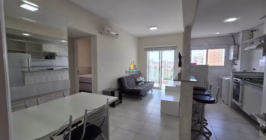 Gonzaga – locação – 1 dorm finamente decorado – lazer - serviços