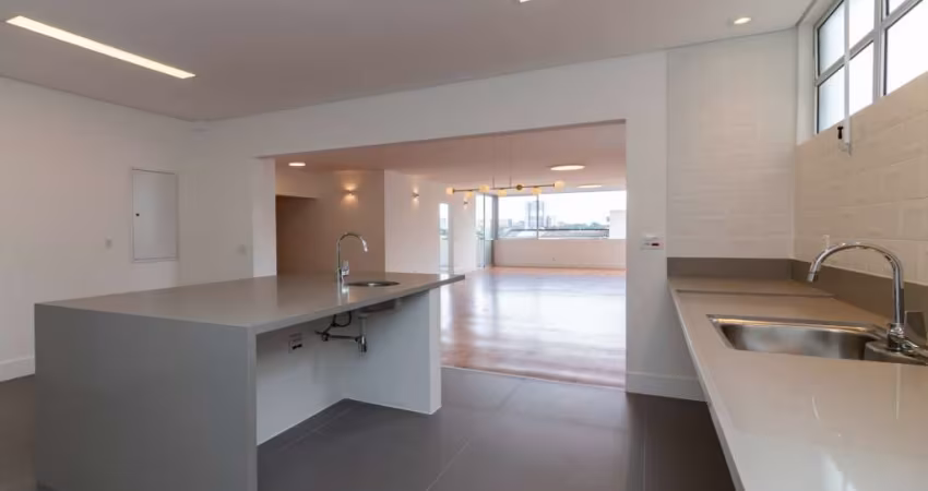 Apartamento em Higienópolis  -  São Paulo