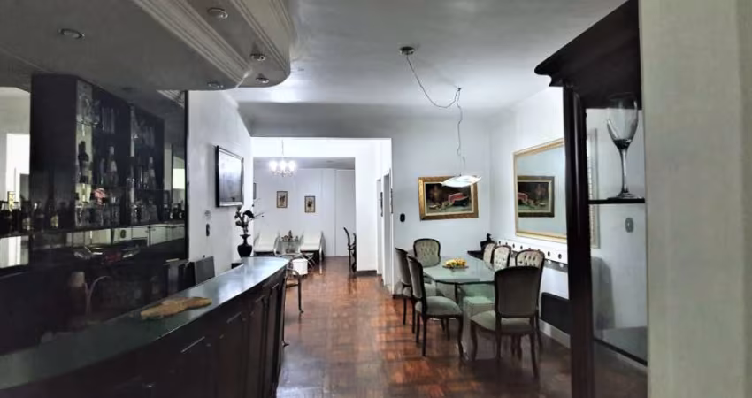 Apartamento em Higienópolis  -  São Paulo