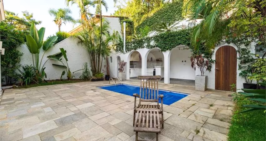 Casa Sobrado em Perdizes - São Paulo, SP