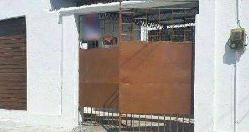 Casa com 3 dormitórios à venda, 250 m² por R$ 400.000,00 - Edson Queiroz - Fortaleza/CE