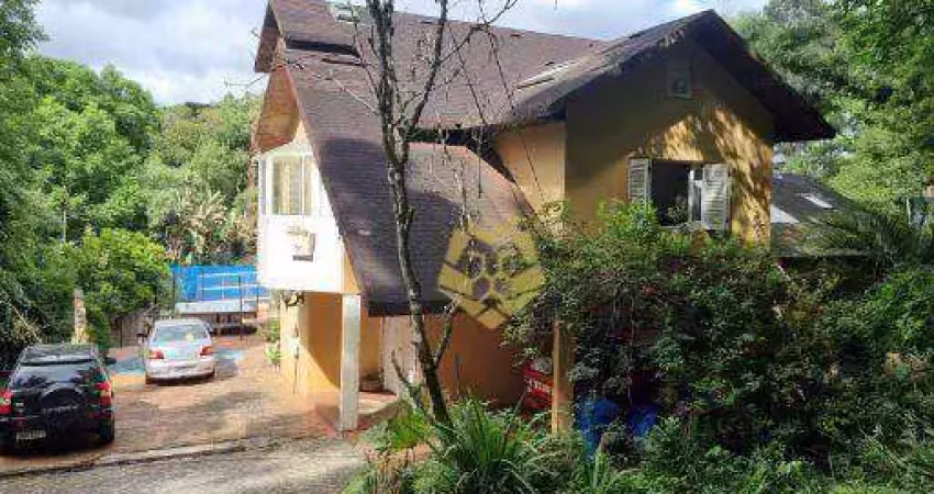 Sobrado com 4 dormitórios, 315 m² - venda por R$ 2.400.000 ou aluguel por R$ 10.000/mês - Pilarzinho - Curitiba/PR