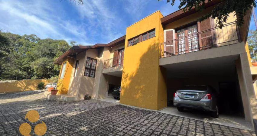 Casa com 4 dormitórios, 400 m² área construída e 2.736m² total - venda por R$ 6.000.000 ou aluguel por R$ 30.000/mês - Campo Comprido - Curitiba/PR