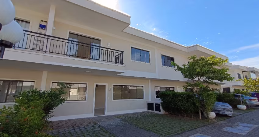 Casa Duplex contemporânea no centro de Vargem Grande