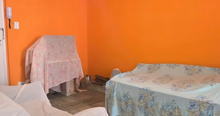 Apto impecável Guilhermina frente mar