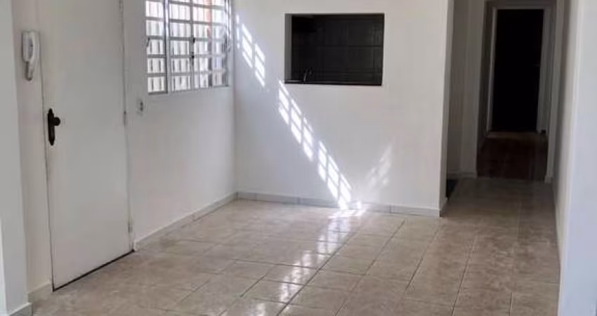 Sobrado à venda no Jardim Rodeio em Mogi das Cruzes, com 3 dormitórios.