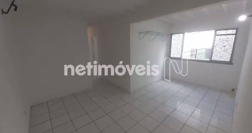 Apartamento com 2 quartos para alugar na Rua Aymoré Moreira, 79, Trobogy, Salvador