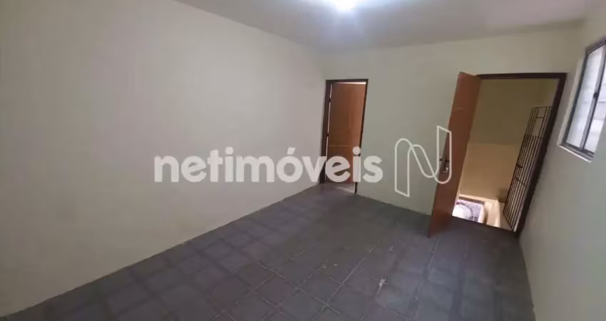 Apartamento com 2 quartos para alugar na Rua Araújo Bulcão, 46, Uruguai, Salvador