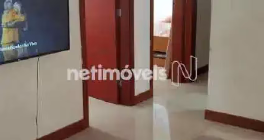 Apartamento 3/04 excelente oportunidade de morar em um condomínio completo