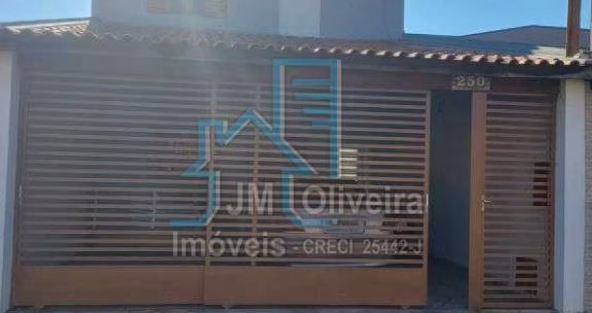 EXCELENTE CASA COM 03 QUARTOS, SENDO UMA SUITE, NA VILA MAZZEI.