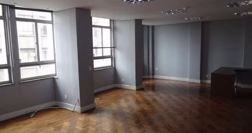 Sala comercial com 5 salas para alugar na Rua do Tesouro, 23, Centro, São Paulo