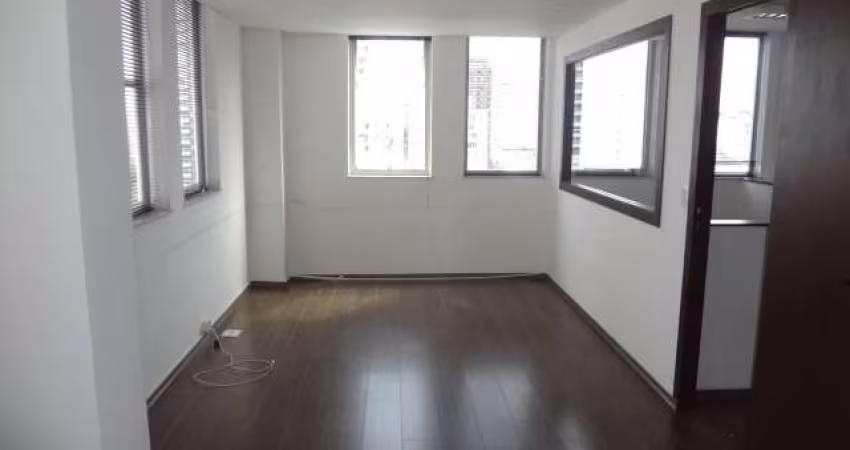 Sala comercial com 5 salas para alugar na Rua Henrique Schaumann, 286, Pinheiros, São Paulo